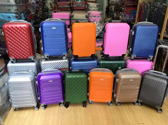 4 sai lầm tai hại khi mua vali kéo ít người biết