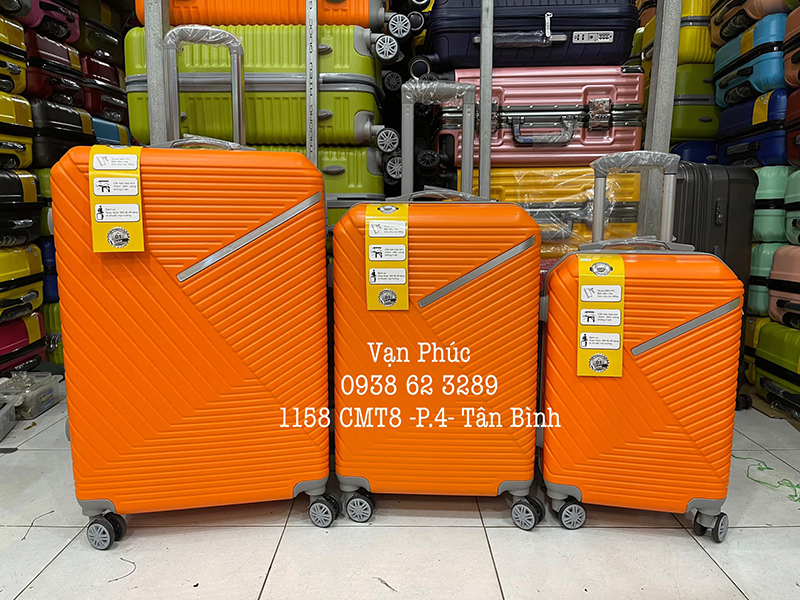 Bộ sưu tập vali Pumpkin hút khách đầu năm 2022