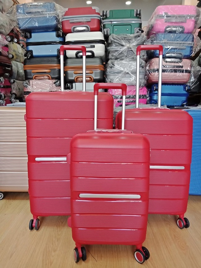 Nên mua vali gì để đi du lịch ngắn ngày?