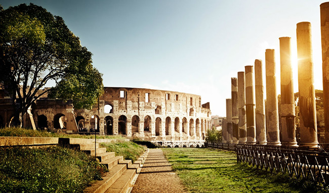 Đấu trường La Mã - địa danh nổi tiếng với những trận quyết đấu đẫm máu. Ảnh: The beauty of Travel.