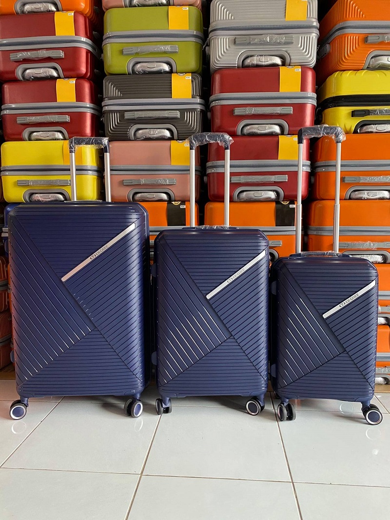 Những mẫu vali kéo màu sắc độc đáo nhất tại Vạn Phúc