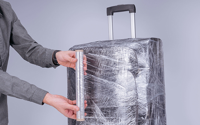 Bí kíp bảo quản vali nhựa kéo chống trầy, nứt vỡ khi ký gửi máy bay