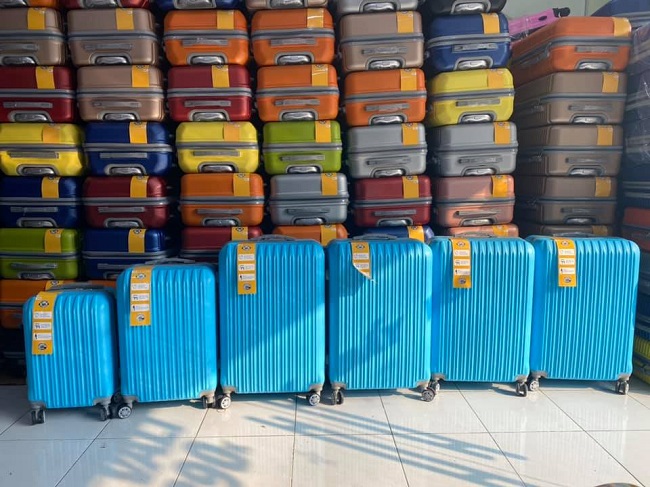 Bật mí mẹo chọn mua vali nhựa giá rẻ chất lượng tại TP.HCM