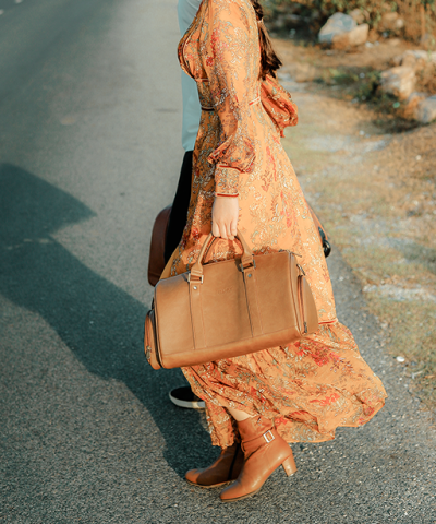 5 kiểu túi xách du lịch nữ chứa được cả thế giới mà vẫn thời trang ngút ngàn