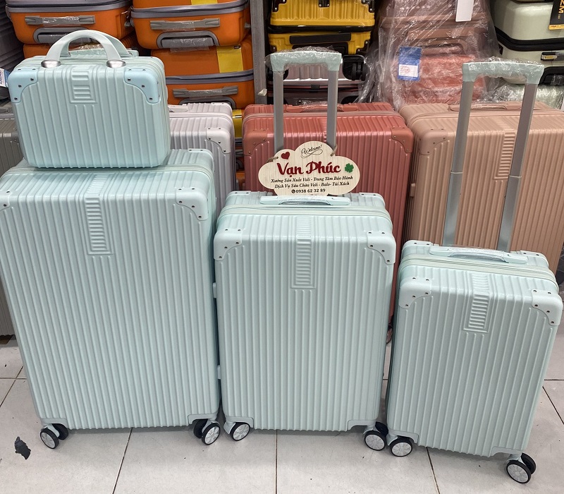 Kinh nghiệm chọn mua vali du lịch cho Tết