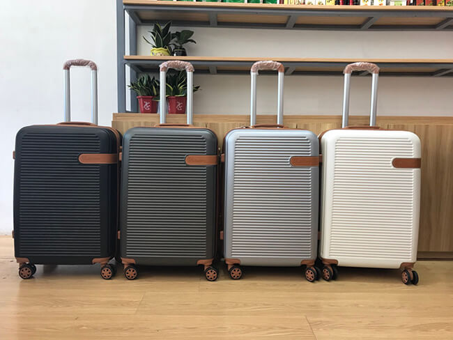 Có nên mua vali du lịch giá rẻ không?