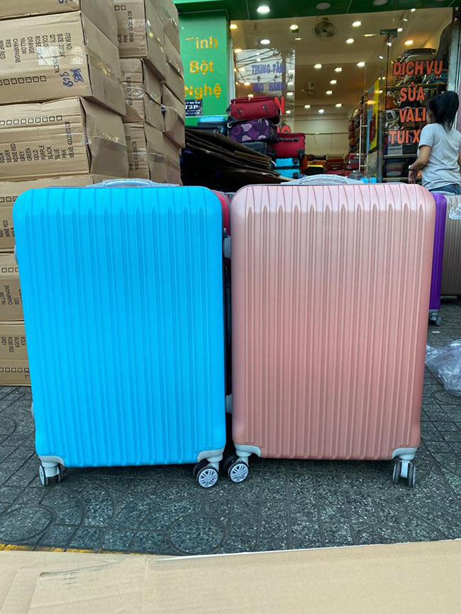 Mẫu vali kéo thích hợp cho chuyến du lịch gia đình