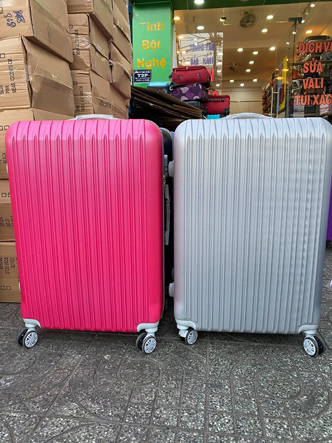 Mẫu vali kéo thích hợp cho chuyến du lịch gia đình