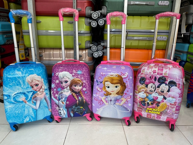 Những mẫu vali kéo trẻ em size 16  “gây thương nhớ”
