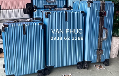BST vali khung nhôm màu pastel khác lạ tại Cửa Hàng Vạn Phúc