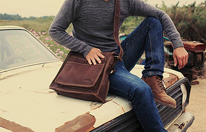 Cách sử dụng túi đeo chéo an toàn