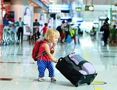 Chuẩn bị hành lý đầy đủ cho bé du lịch an toàn cùng bố mẹ
