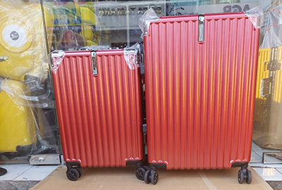 Gợi ý mẫu vali kéo cứng cáp nhưng không thô kệch Gợi ý mẫu vali kéo cứng cáp nhưng không thô kệch