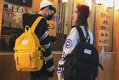 Mùa đông này nên chọn balo nam màu gì?