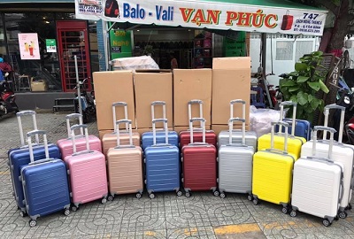 Những lưu ý khi sử dụng giúp vali kéo không hư hỏng