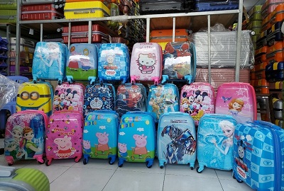 Những mẫu vali kéo trẻ em size 16 “gây thương nhớ” Những mẫu vali kéo trẻ em size 16 “gây thương nhớ”