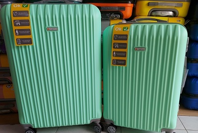 Top vali kéo nhựa màu “ngọt mà không sến”
