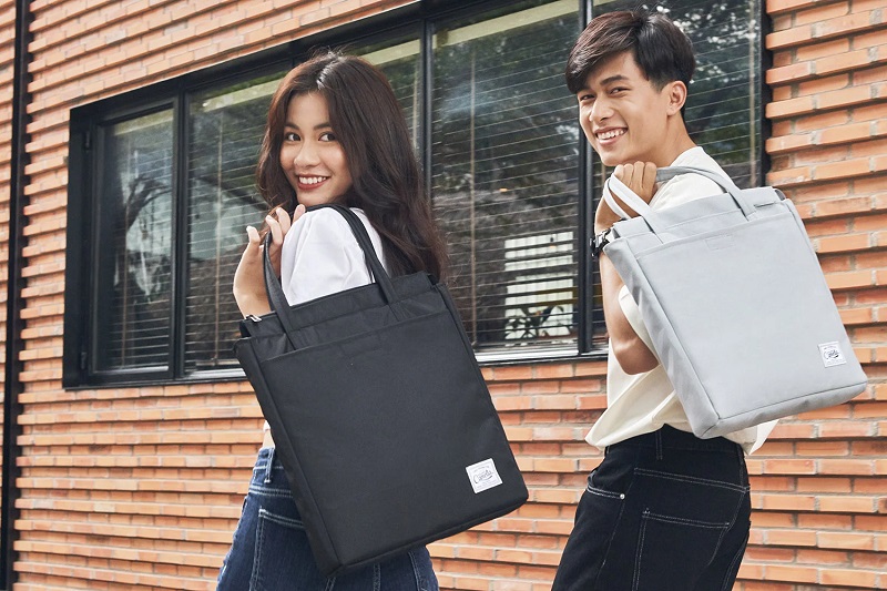 Túi tote may từ vải gì? Sản xuất quà tặng doanh nghiệp vải nào giá rẻ?