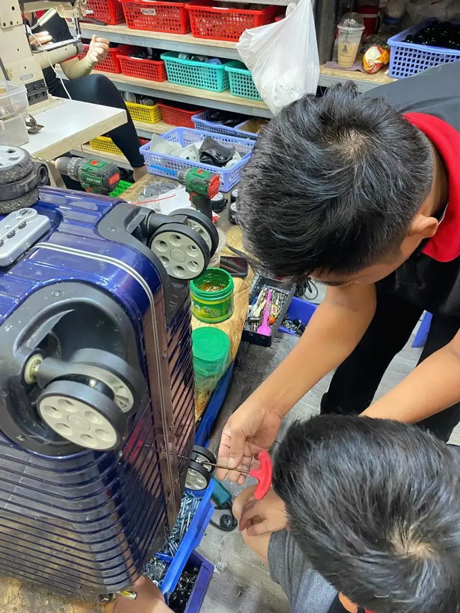 Sửa chữa vali tại nhà