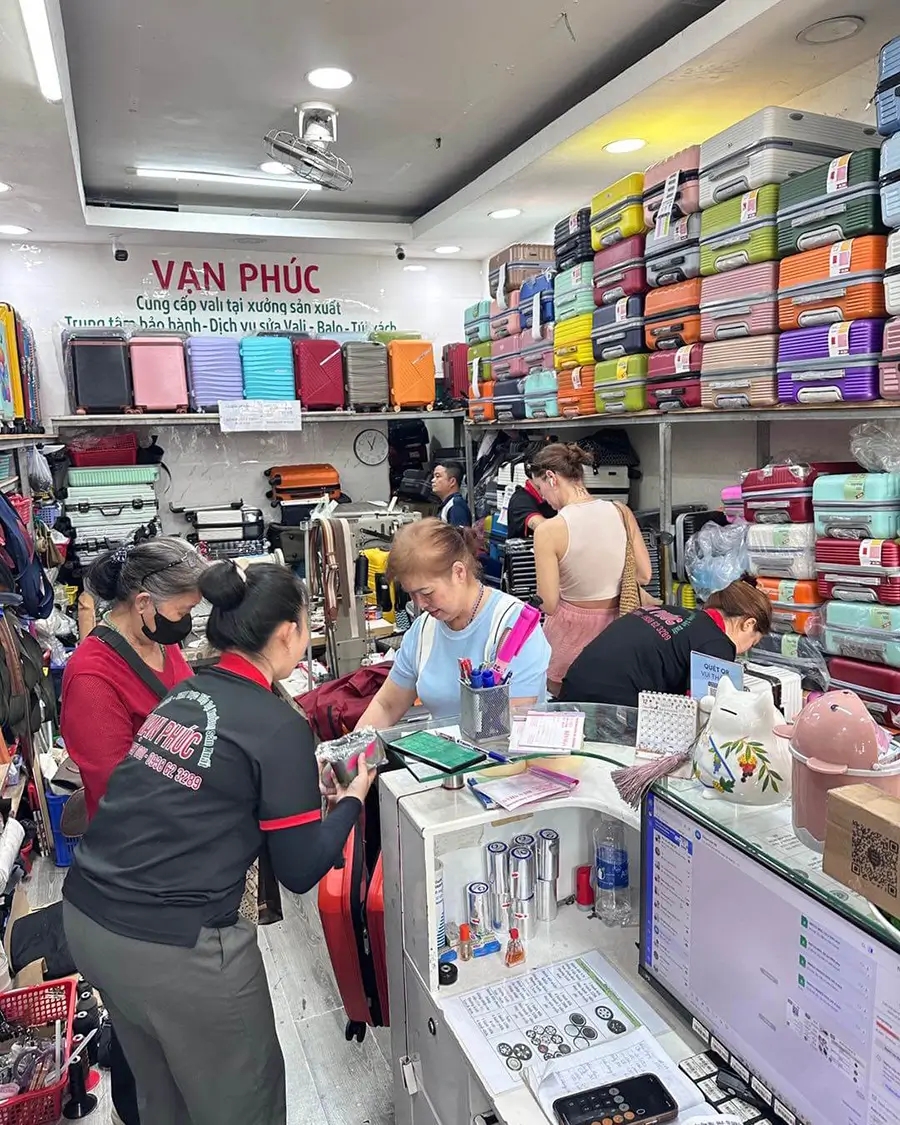 Sửa vali kéo bị kẹt cần kéo gấp Sửa vali kéo bị kẹt cần kéo gấp